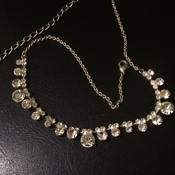 Gorgeous Rhinestone Necklace Adjustable - Picture 3 of 3